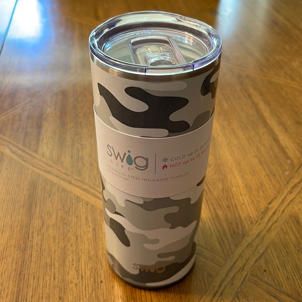 NWT Swig Grey Incognito Camo 20oz Tumbler #1